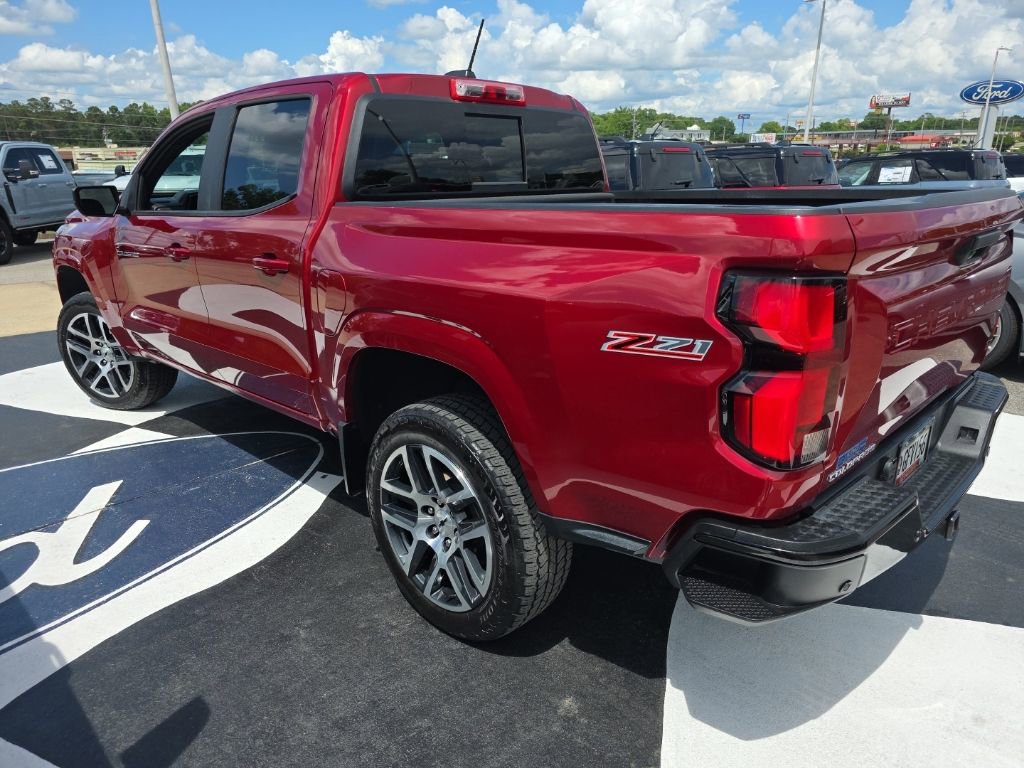 Used 2023 Chevrolet Colorado Z71 w/ Z71 Convenience Package 2 AWD/4WD image 14