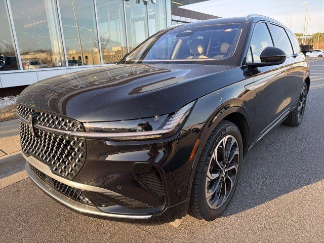 Used 2024 Lincoln Nautilus Reserve w/ Equipment Group 202A image 10