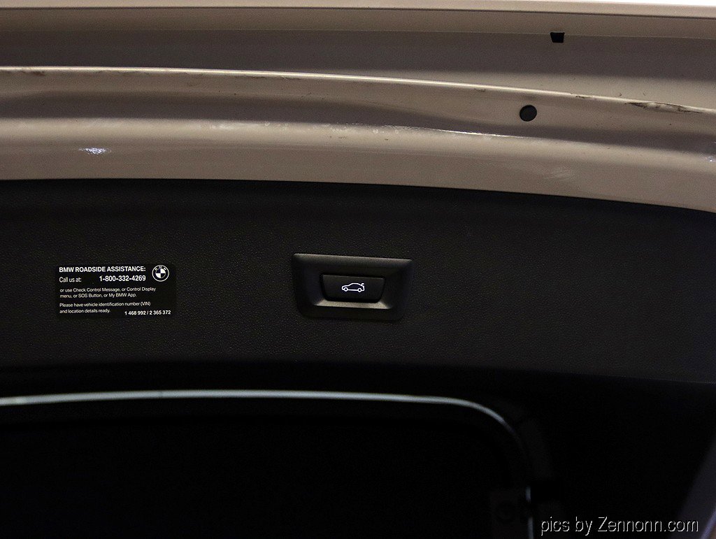 Used 2026 BMW iX xDrive45 w/ Premium Package image 33