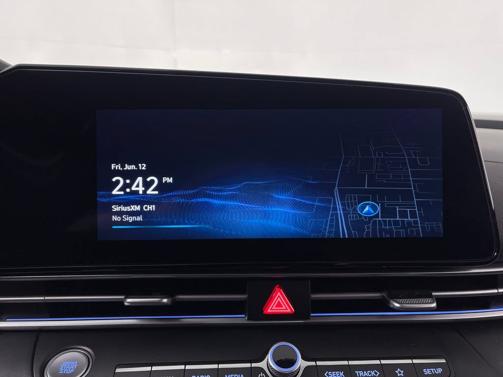 Certified 2025 Hyundai Elantra SEL FWD image 22