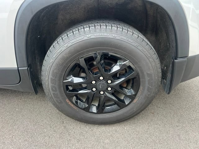 Used 2018 Chevrolet Traverse LS w/ LPO, Floor Liner Package FWD image 9