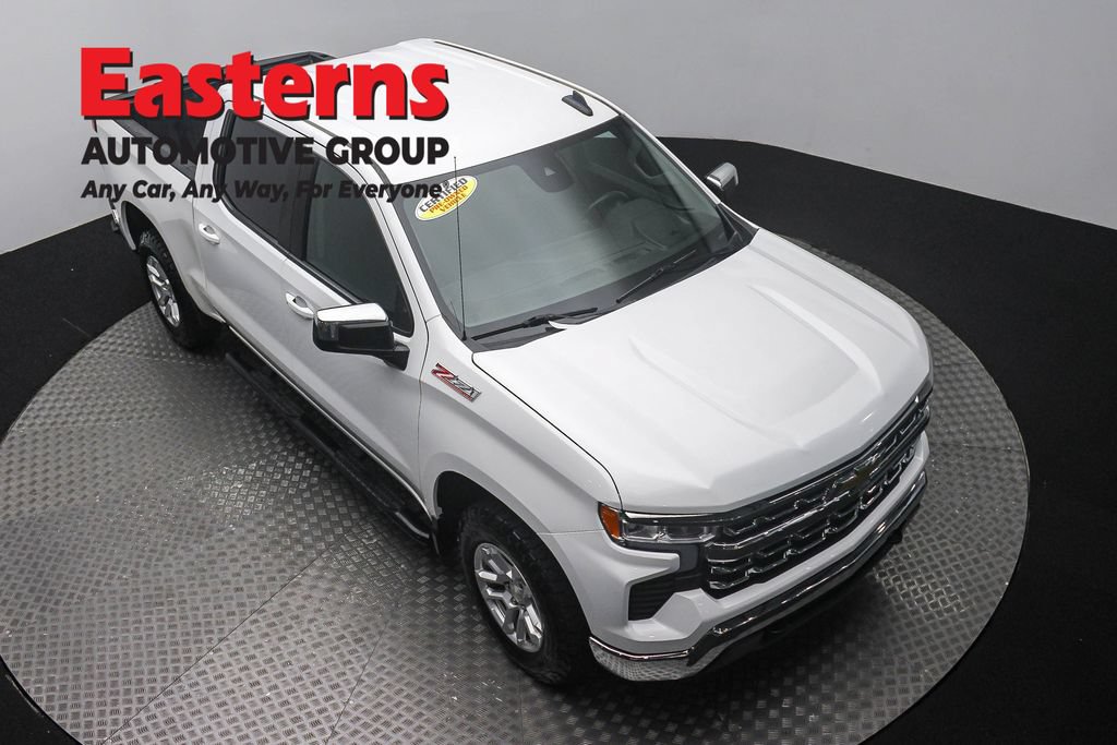 Used 2023 Chevrolet Silverado 1500 LT AWD/4WD image 3