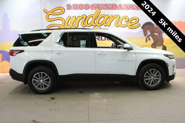 Used 2024 Chevrolet Traverse LT
