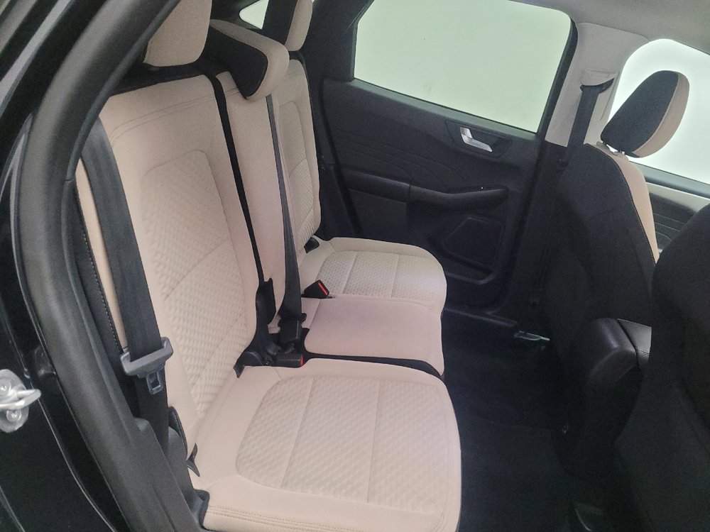 Used 2021 Ford Escape SE image 19