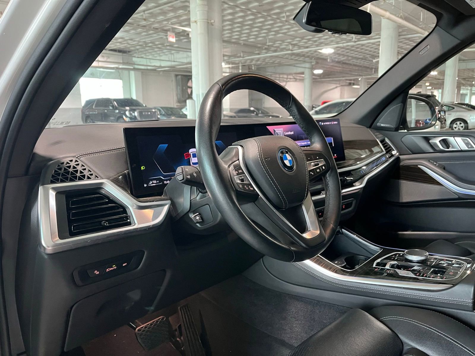 Used 2025 BMW X5 xDrive50e image 17