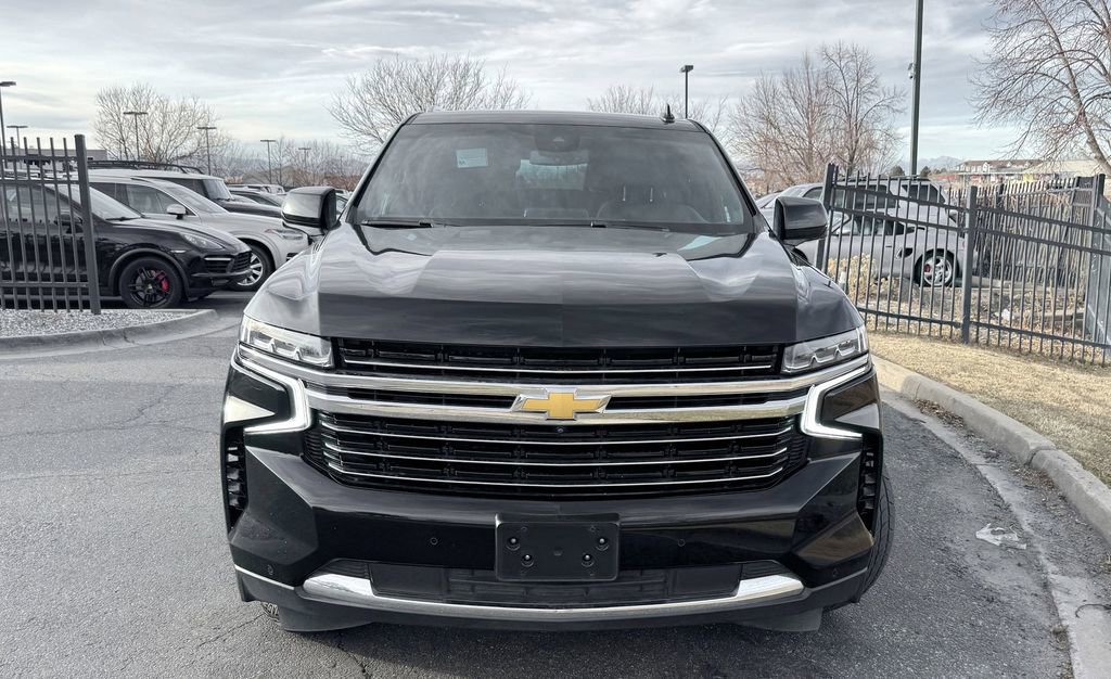 Used 2023 Chevrolet Tahoe LT w/ Luxury Package AWD/4WD image 3