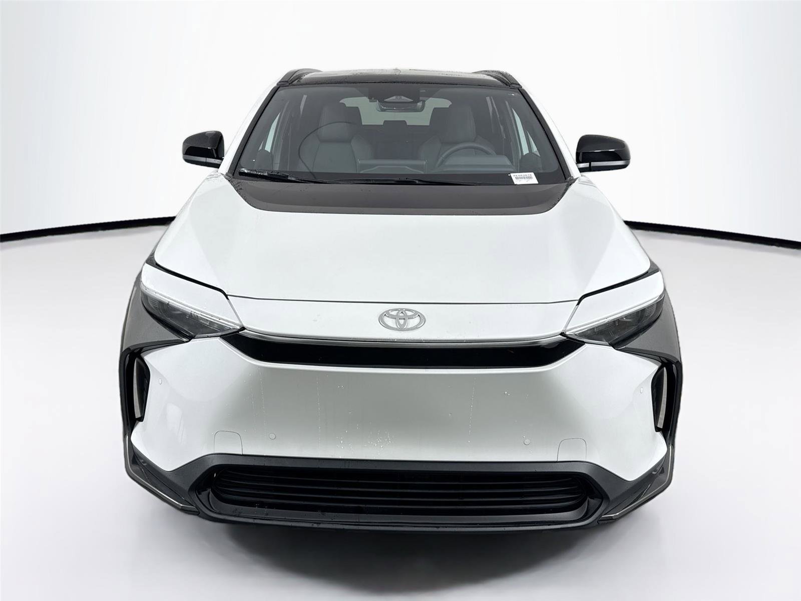 Used 2024 Toyota bZ4X XLE image 9