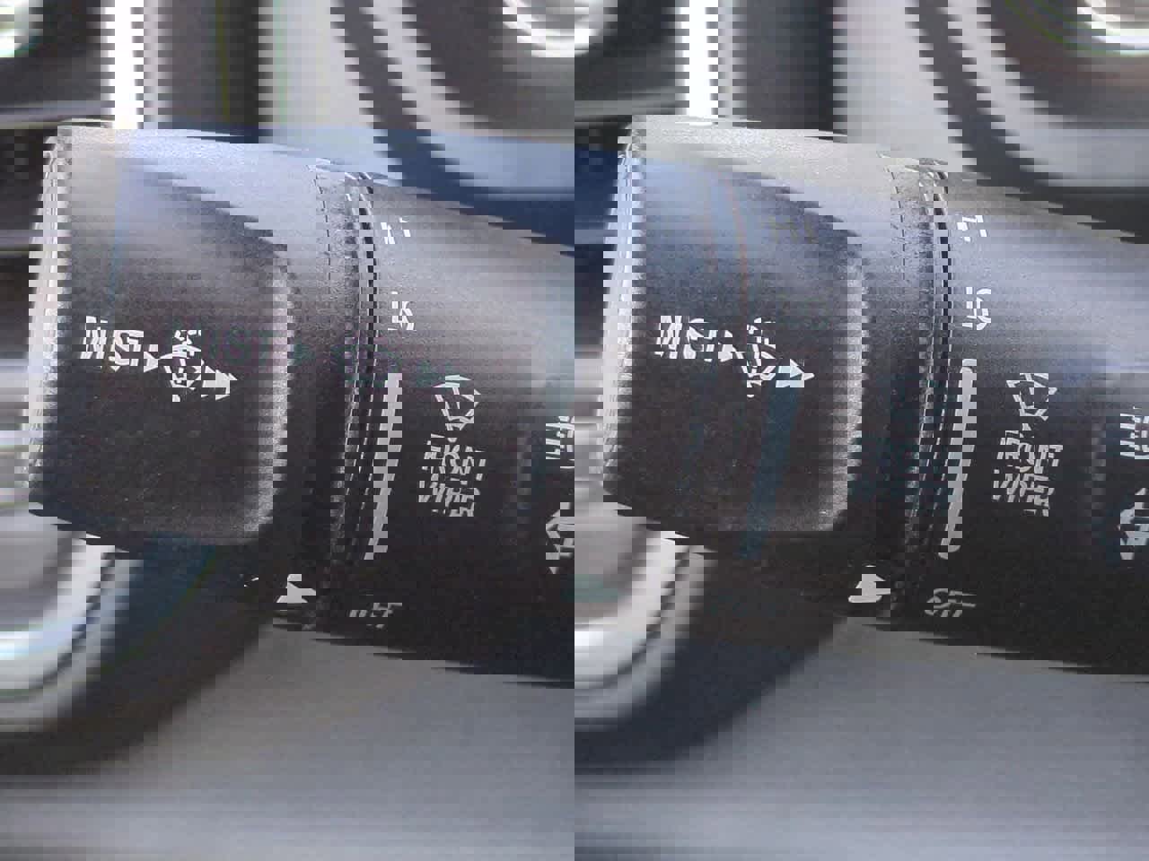 Used 2025 RAM 1500 Laramie image 26