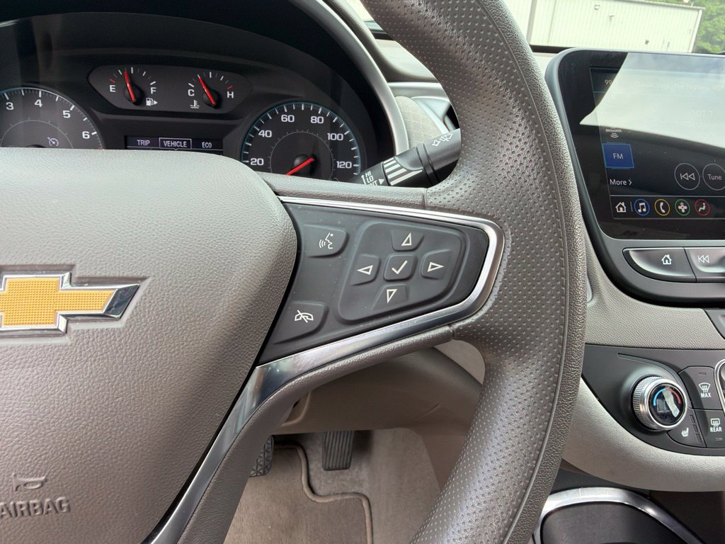 Used 2025 Chevrolet Malibu LT FWD image 19