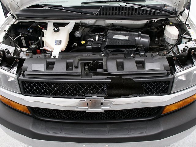 Used 2019 Chevrolet Express 3500 Work Van w/ Driver Convenience Package image 28