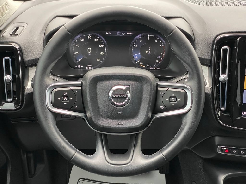 Used 2022 Volvo XC40 T5 Momentum AWD/4WD image 21