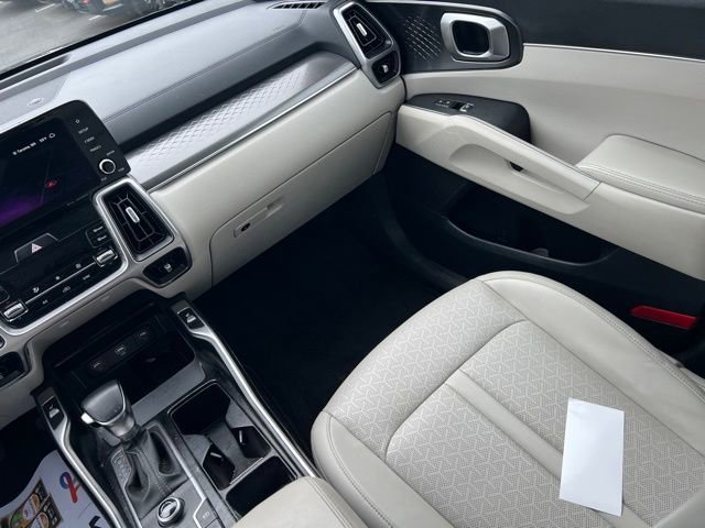 Certified 2022 Kia Sorento S FWD image 11
