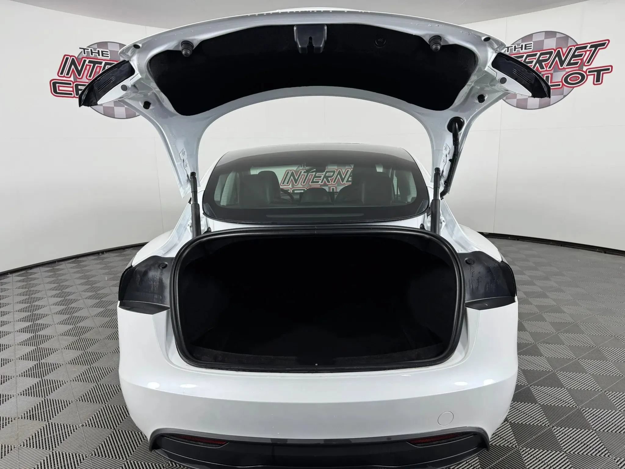 Used 2025 Tesla Model 3 Long Range RWD image 27