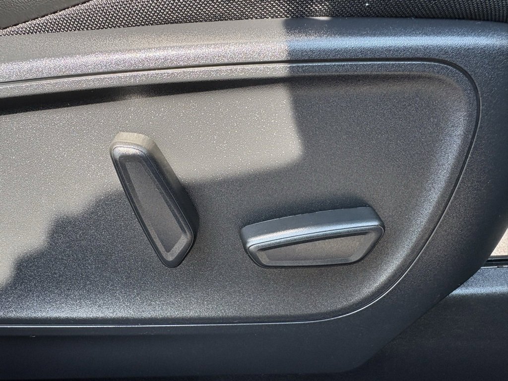 Used 2024 Ford Escape Platinum image 61