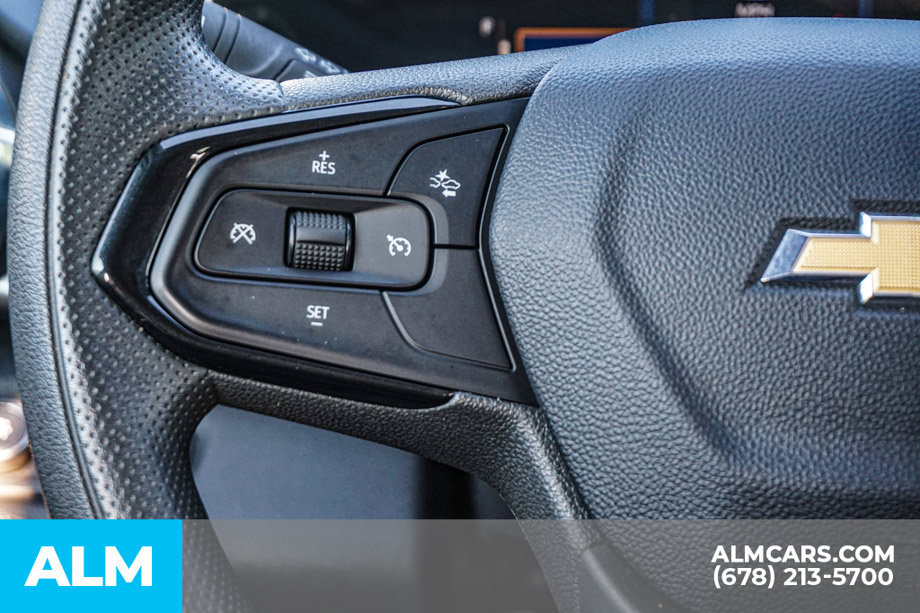 Used 2025 Chevrolet Trax LT FWD image 28