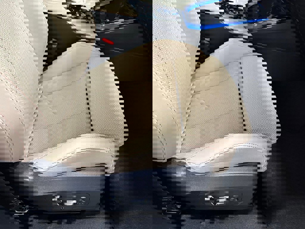 Used 2025 BMW X3 xDrive30i w/ M Sport Package image 56