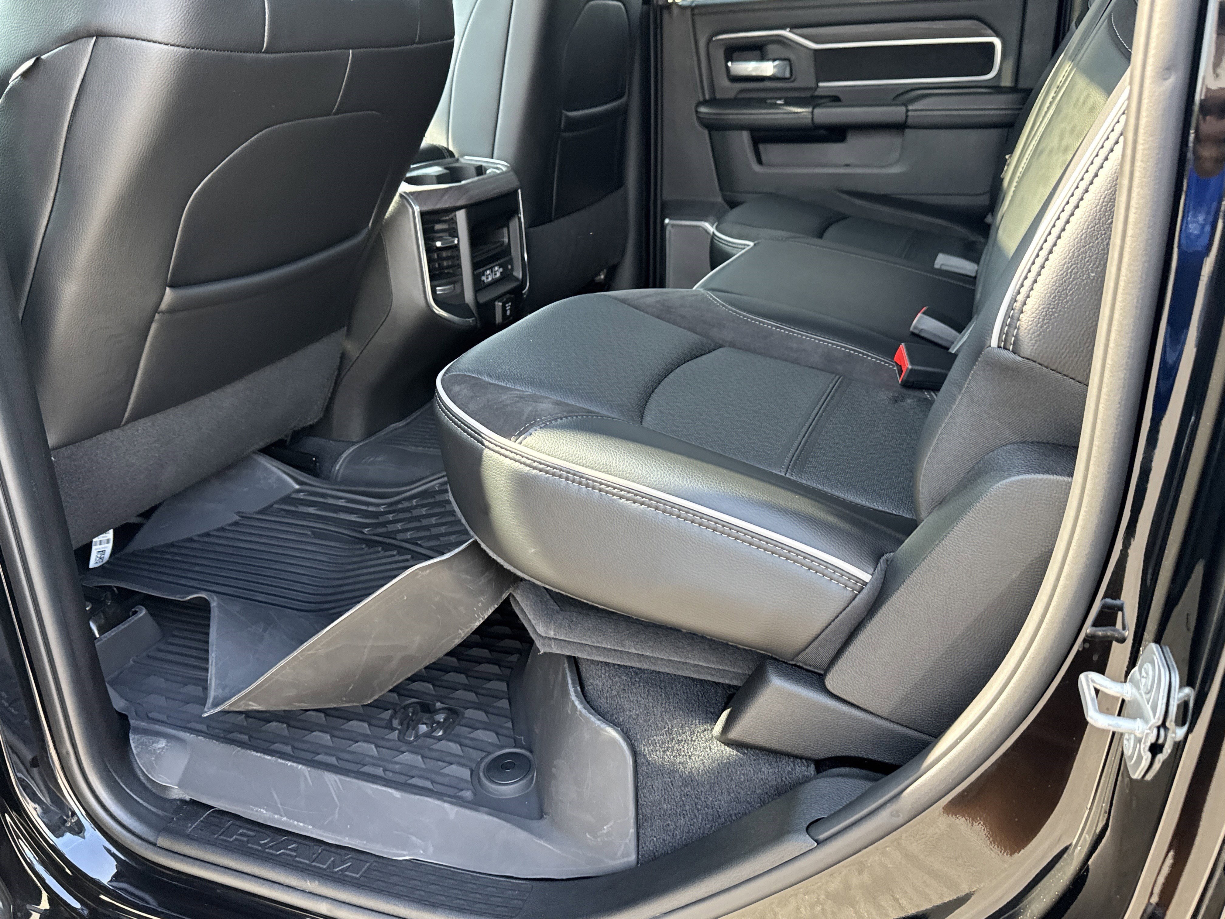 New 2025 RAM 2500 Laramie image 24