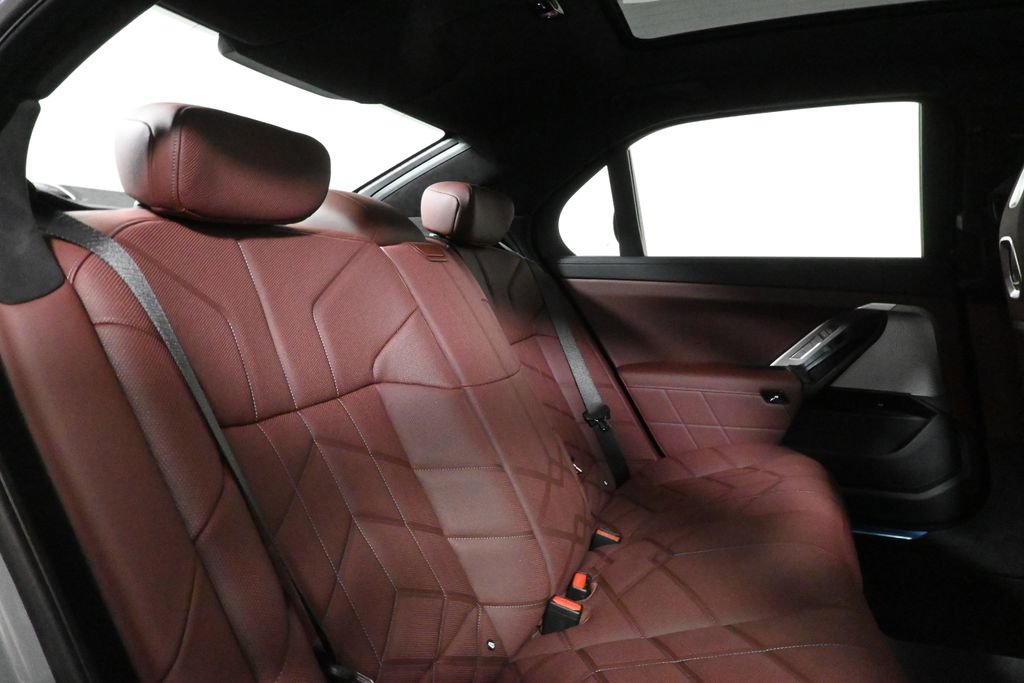 New 2026 BMW 740i xDrive image 37