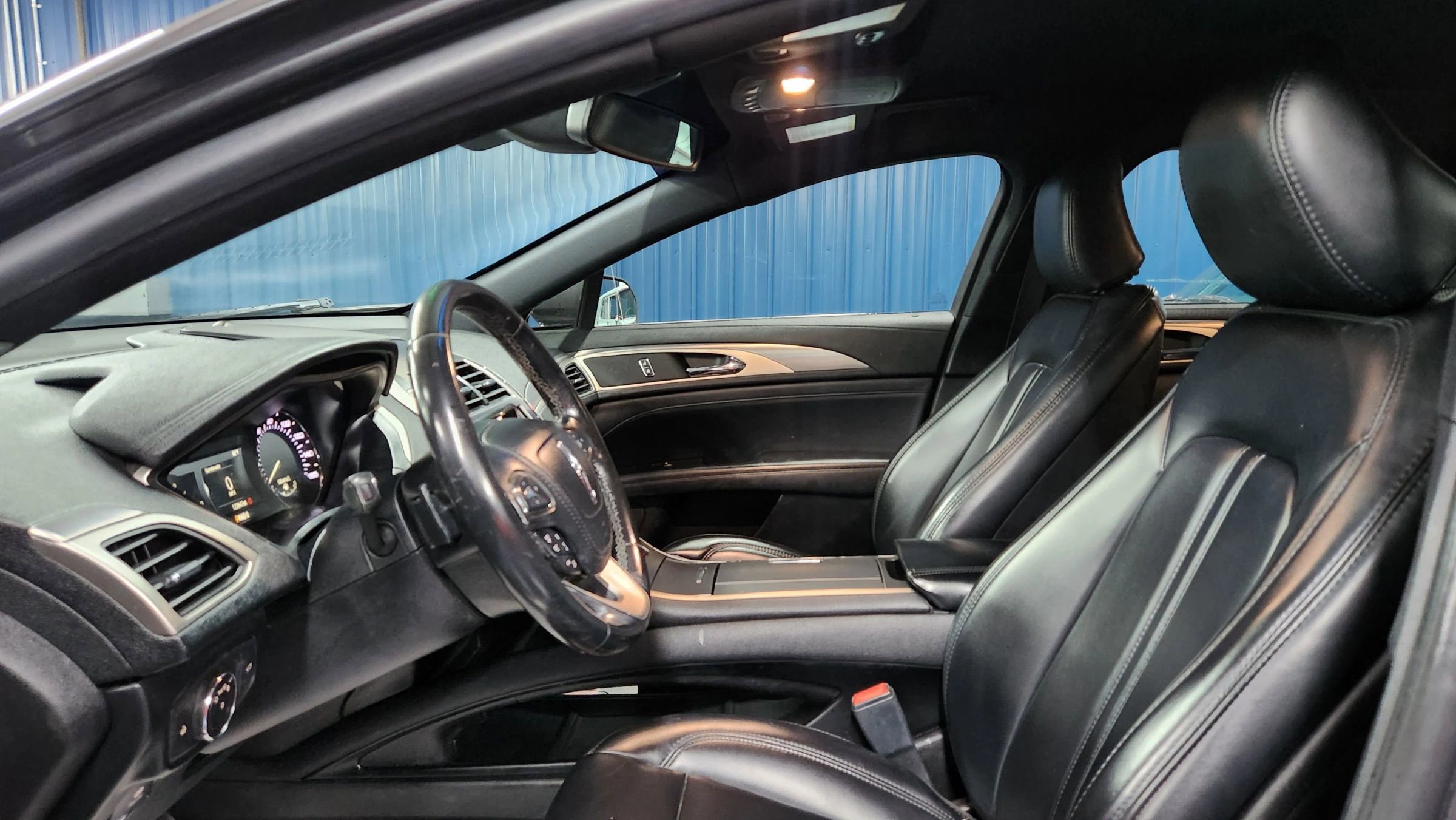 Used 2020 Lincoln MKZ image 7