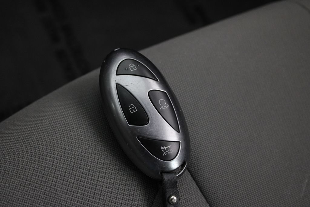 Certified 2025 Hyundai Elantra Sport FWD image 30