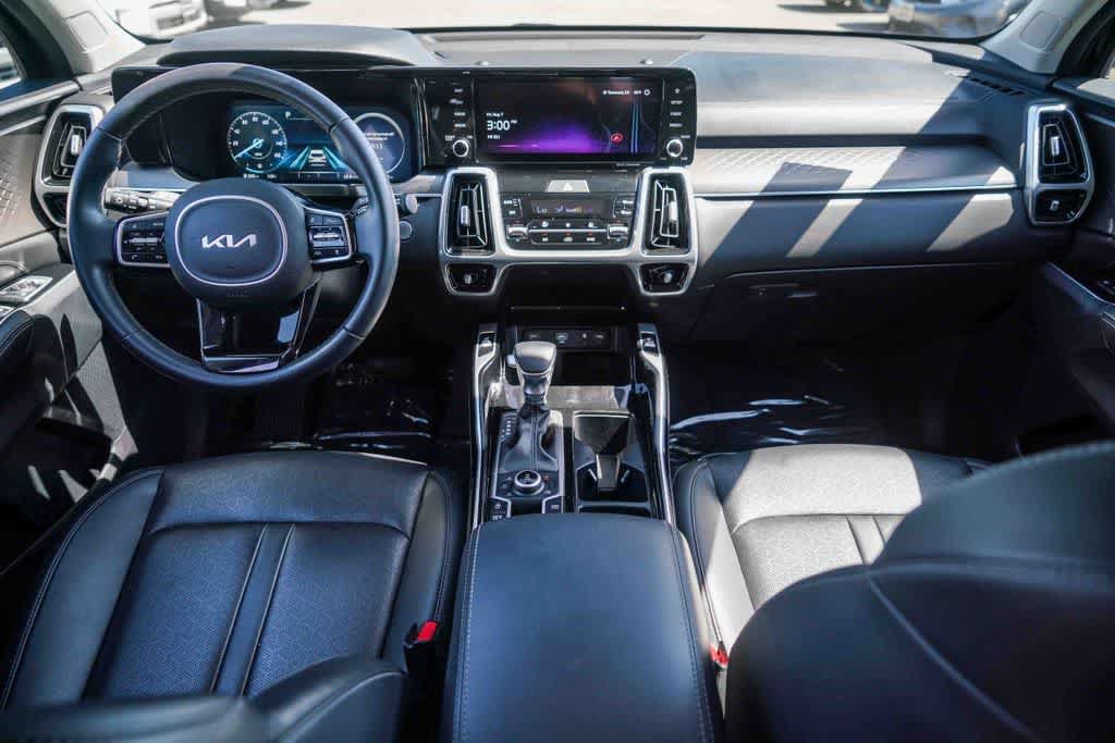 Certified 2023 Kia Sorento SX AWD/4WD image 11