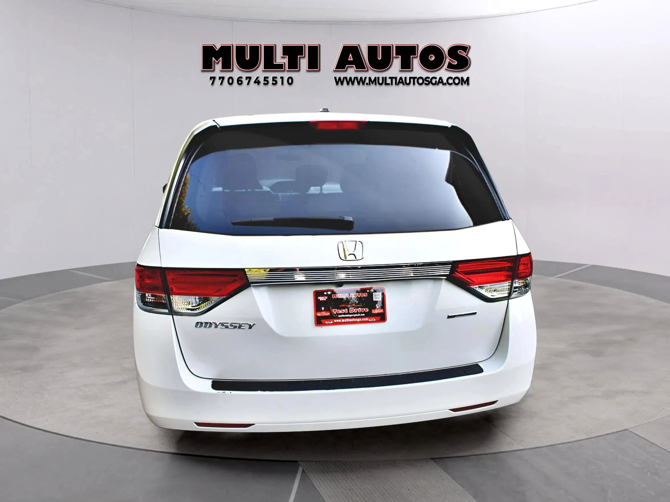 Used 2016 Honda Odyssey SE image 3