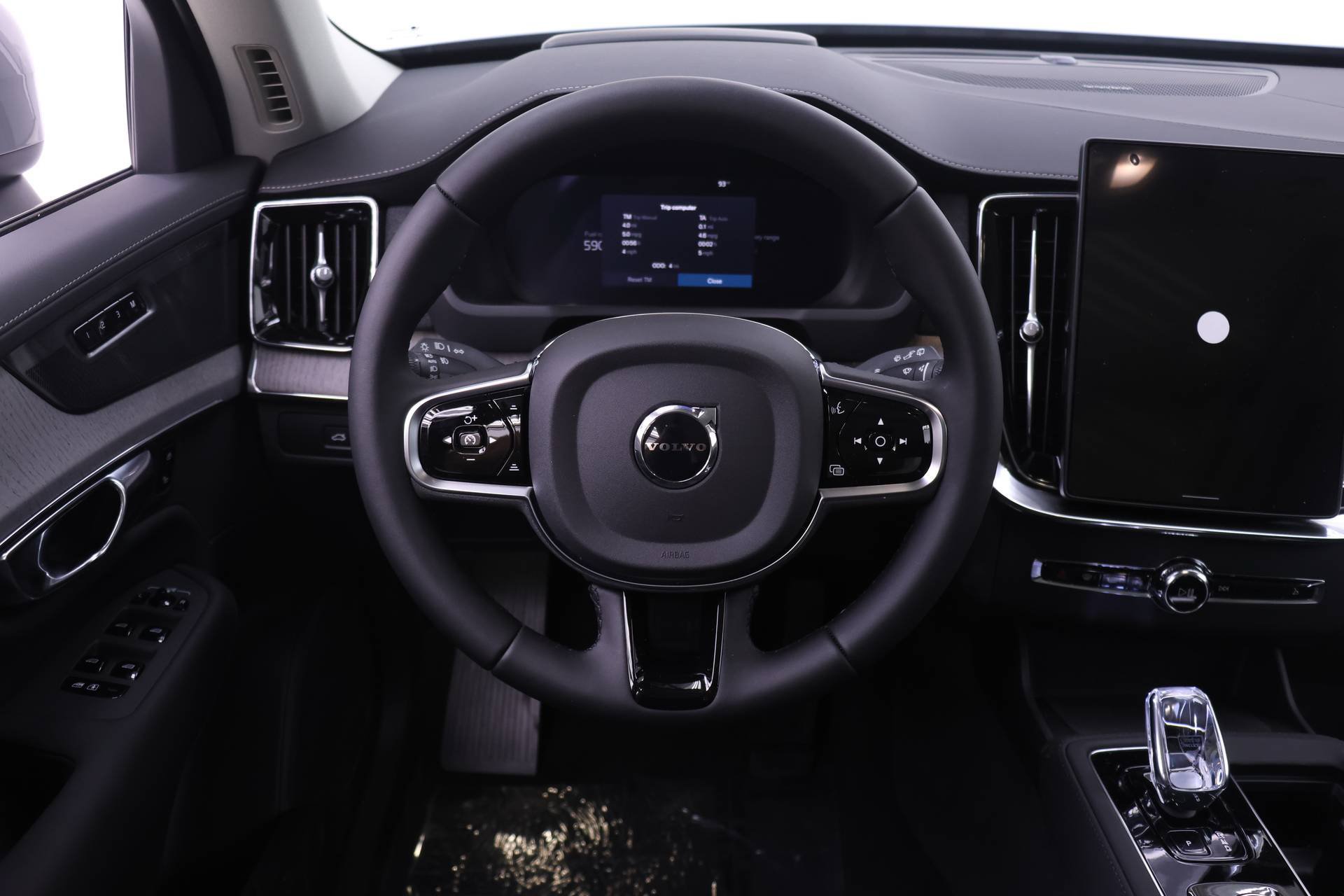 New 2026 Volvo XC90 T8 Ultra w/ Protection Package Premier AWD/4WD image 15