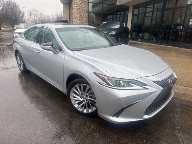 Used 2021 Lexus ES 300h w/ Accessory Package