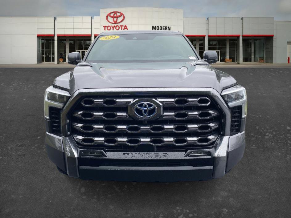 Used 2024 Toyota Tundra Platinum AWD/4WD image 2