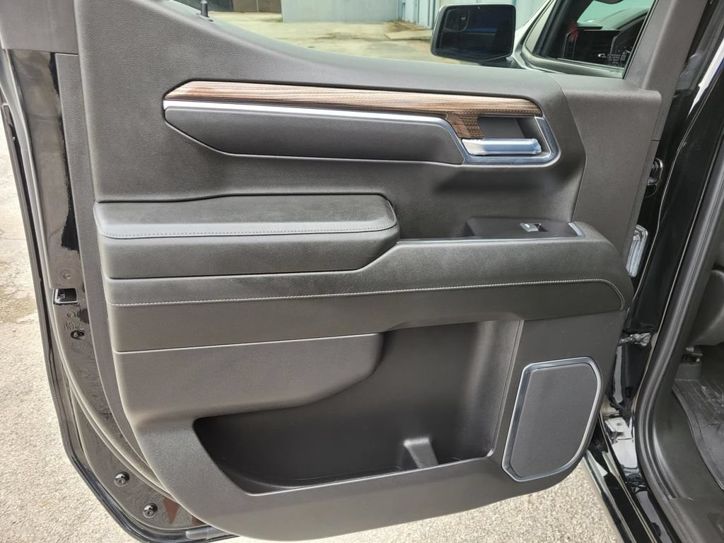 Used 2024 Chevrolet Silverado 1500 LT Trail Boss w/ Protection Package AWD/4WD image 16