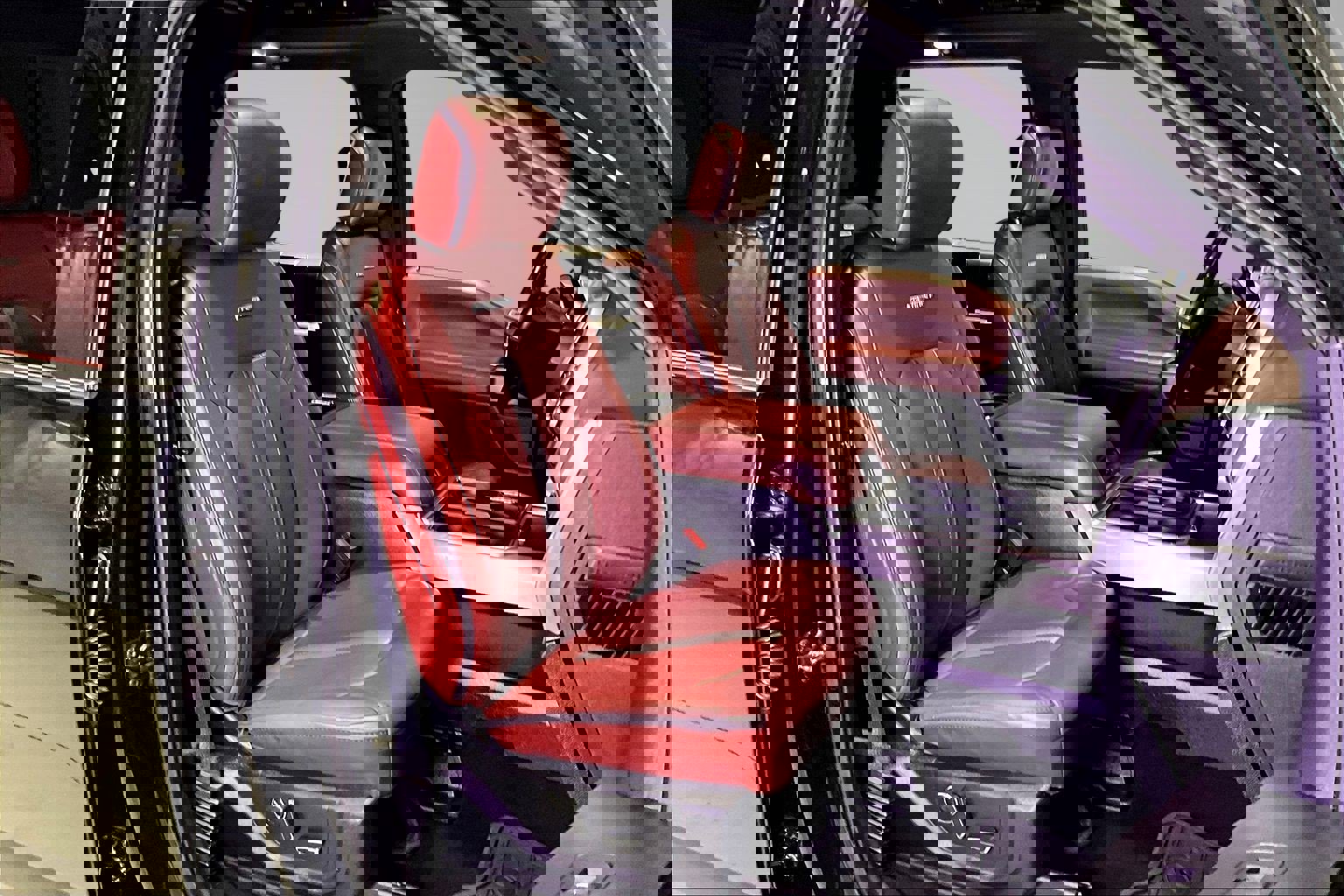 Used 2019 Ford F250 Platinum w/ Platinum Ultimate Package image 30