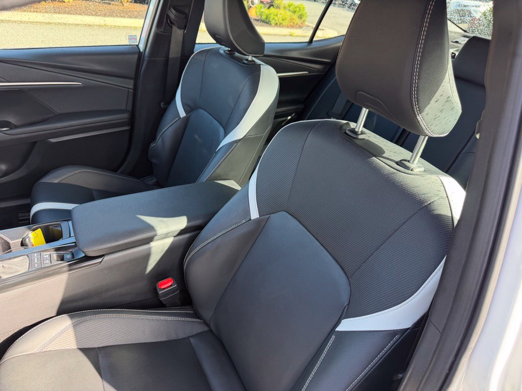 Certified 2025 Toyota Camry Hybrid FWD image 14