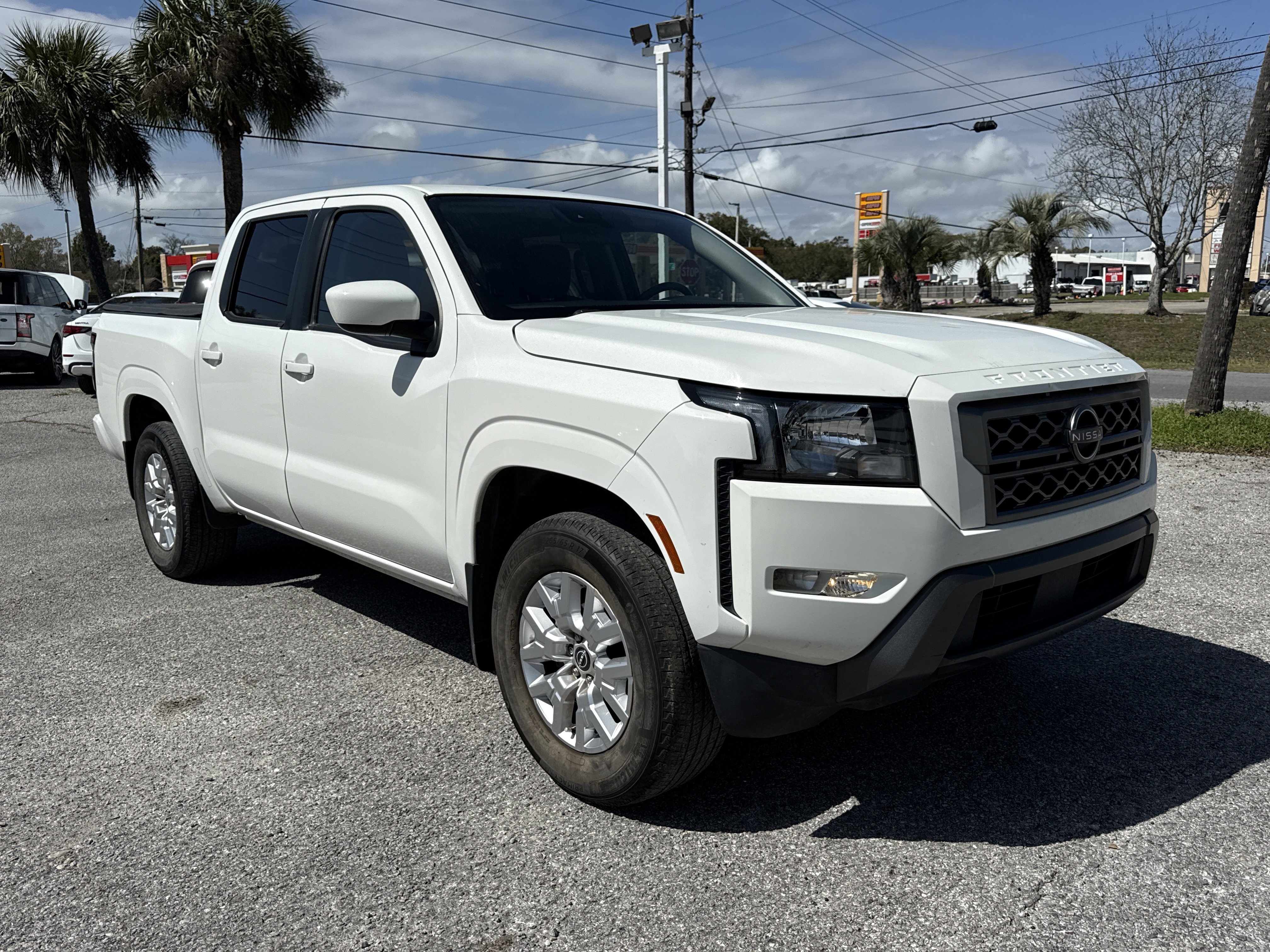 Used 2022 Nissan Frontier SV image 7