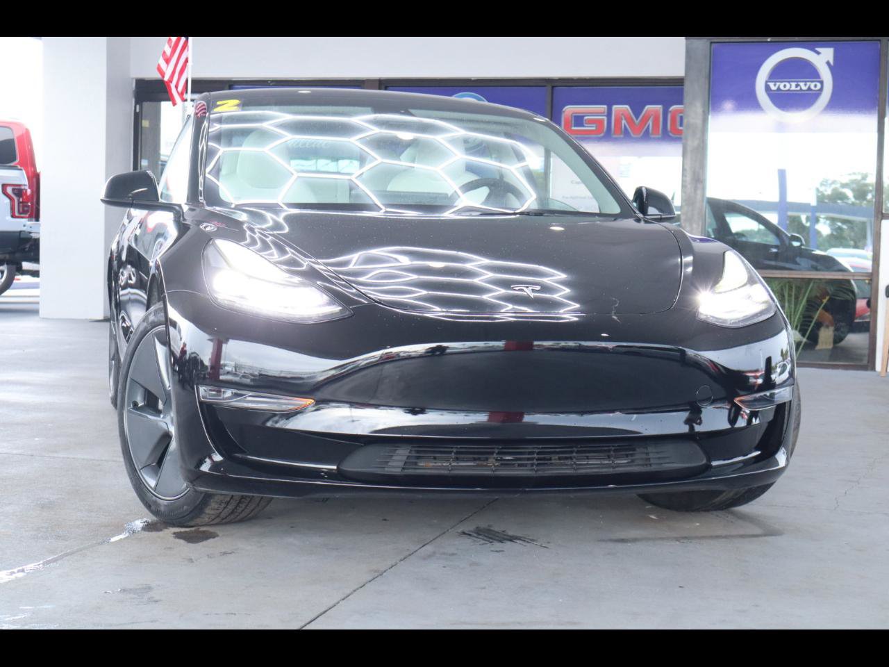 Used 2023 Tesla Model 3 Standard Range RWD image 1