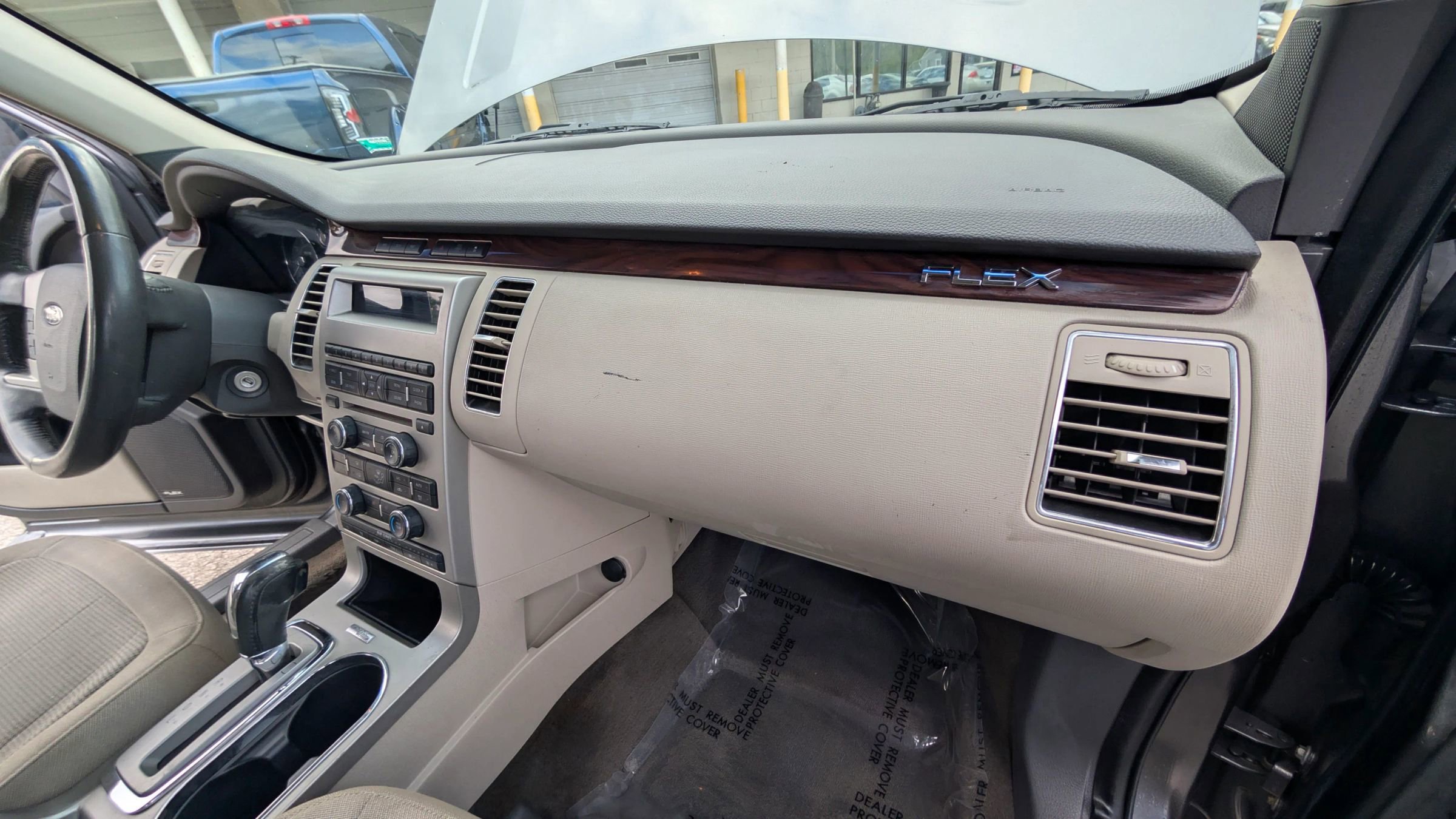 Used 2010 Ford Flex SEL image 19