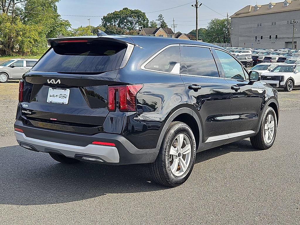 Certified 2026 Kia Sorento LX FWD image 7