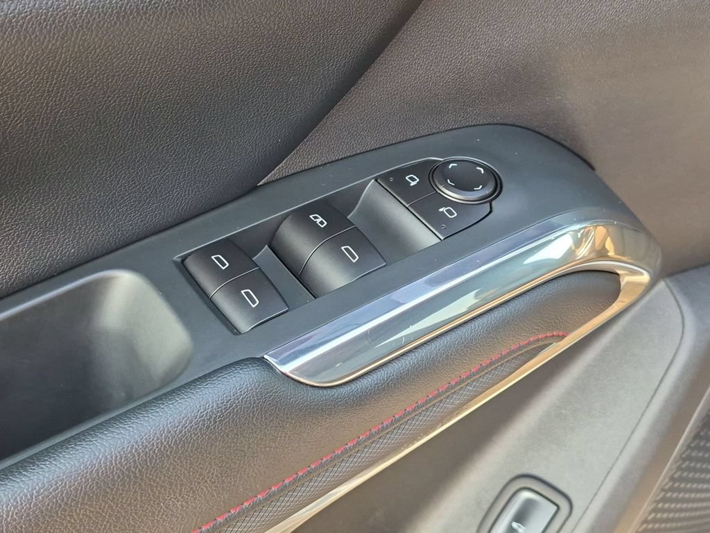 Used 2025 Chevrolet Traverse Z71 AWD/4WD image 13