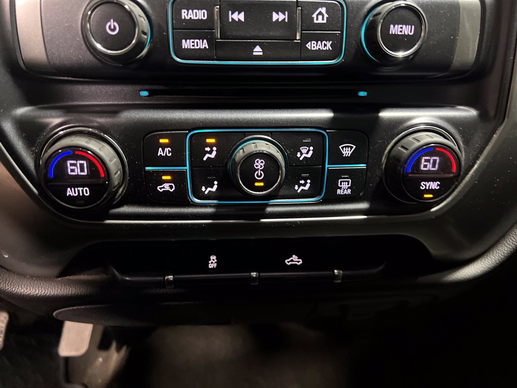 Used 2018 Chevrolet Silverado 1500 LT w/ All Star Edition AWD/4WD image 27