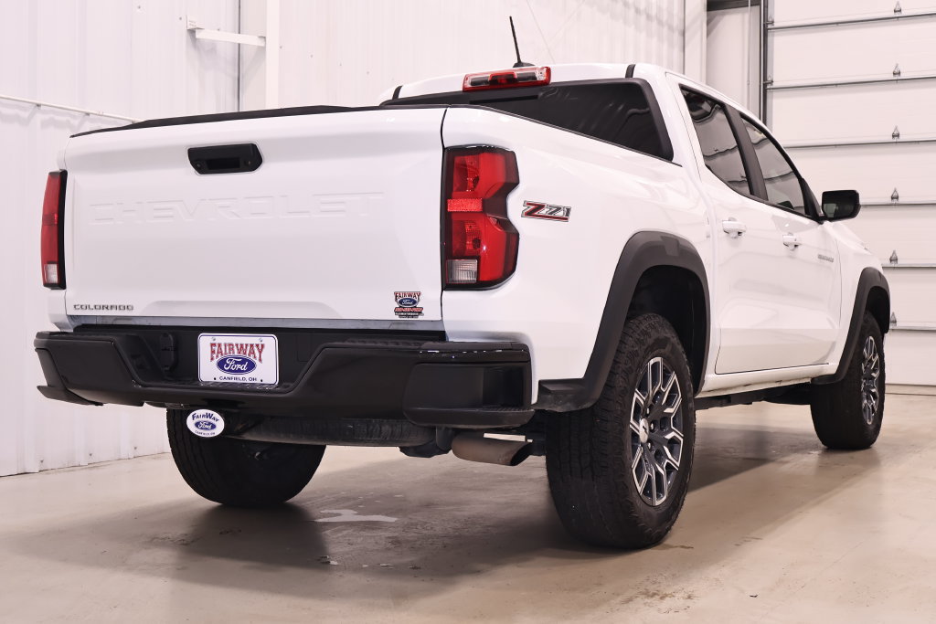 Used 2024 Chevrolet Colorado Z71 w/ Z71 Convenience Package 2 AWD/4WD image 10