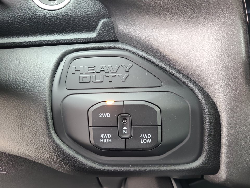 New 2026 RAM 2500 Big Horn AWD/4WD image 33