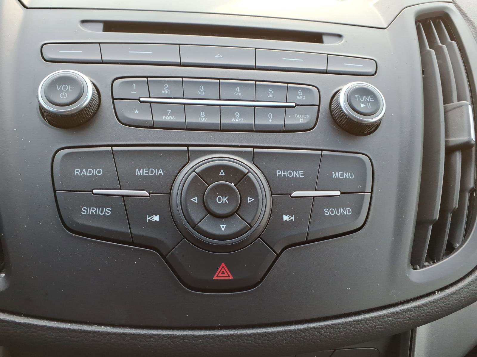 Used 2018 Ford C-MAX SE image 11