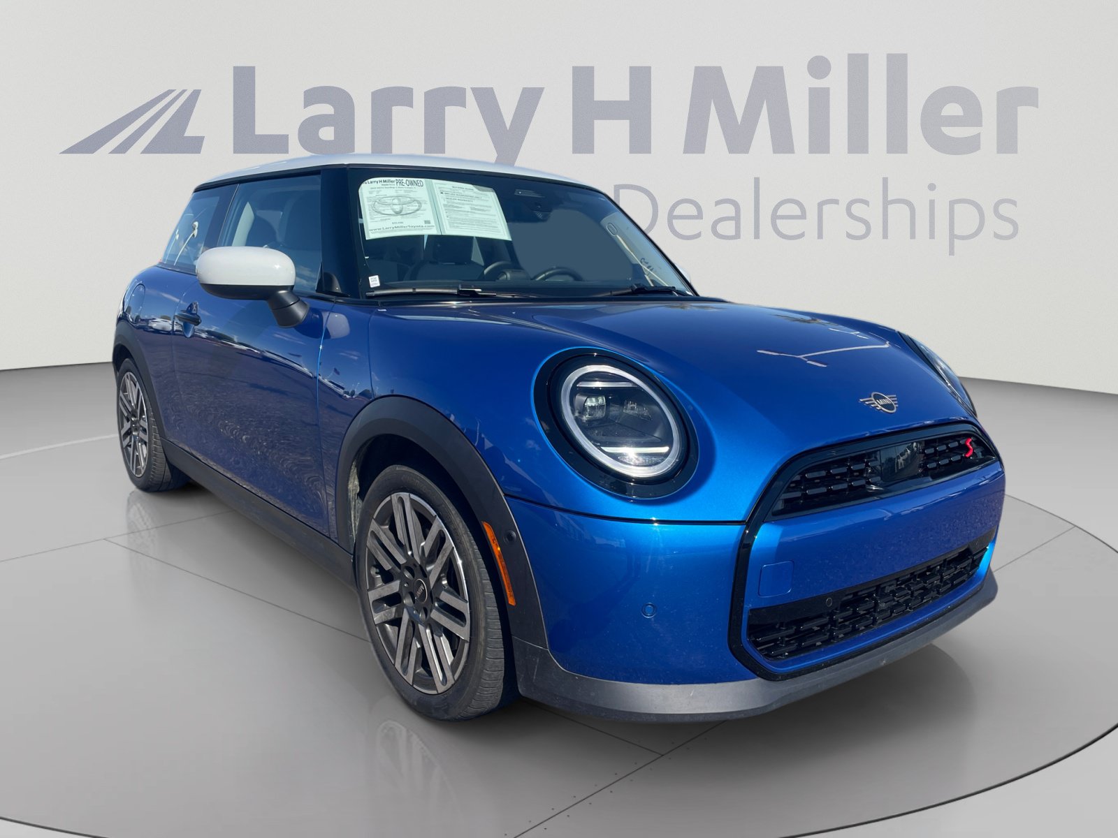 Used 2025 MINI Cooper S FWD image 7