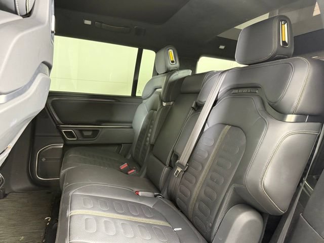 Used 2023 Rivian R1S Adventure AWD/4WD image 23