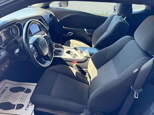 Used 2023 Dodge Challenger SXT image 10