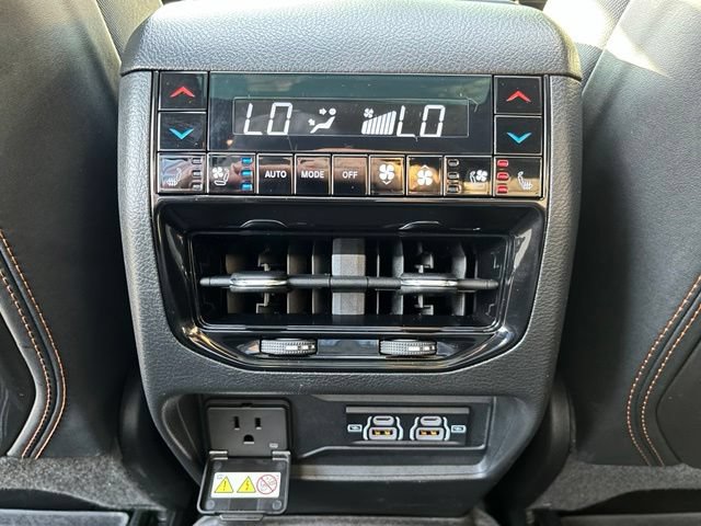 Certified 2025 Jeep Grand Cherokee Summit AWD/4WD image 25