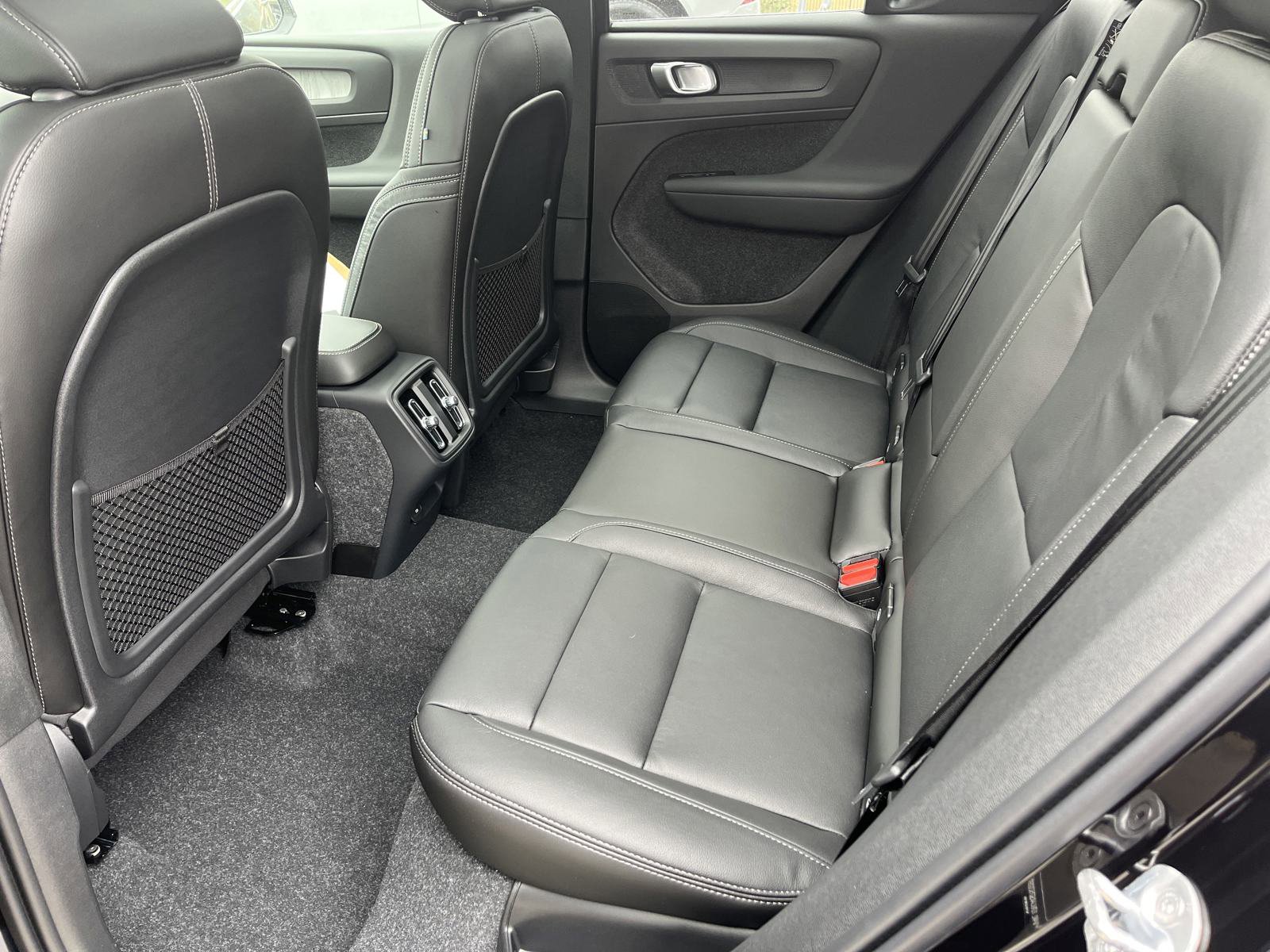 New 2025 Volvo XC40 B5 Core w/ Protection Package Premier image 10