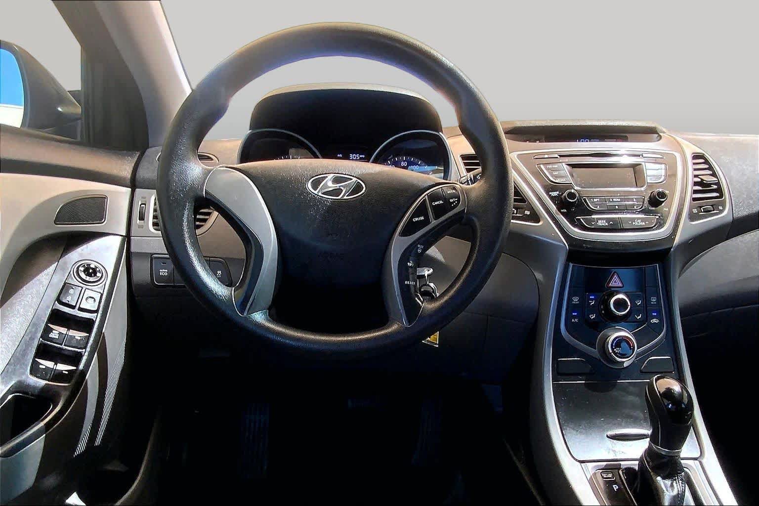 Used 2014 Hyundai Elantra SE FWD image 5