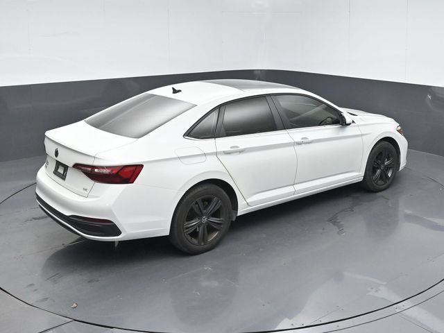 Used 2024 Volkswagen Jetta SE FWD image 41