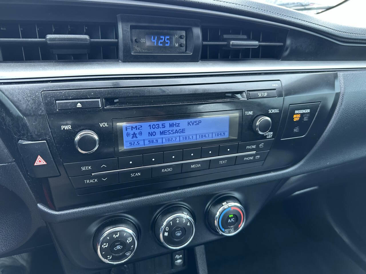 Used 2014 Toyota Corolla L FWD image 14