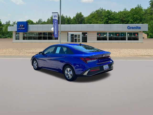 Certified 2024 Hyundai Elantra SE FWD image 9